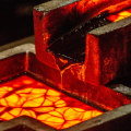 Does gld hold physical gold?